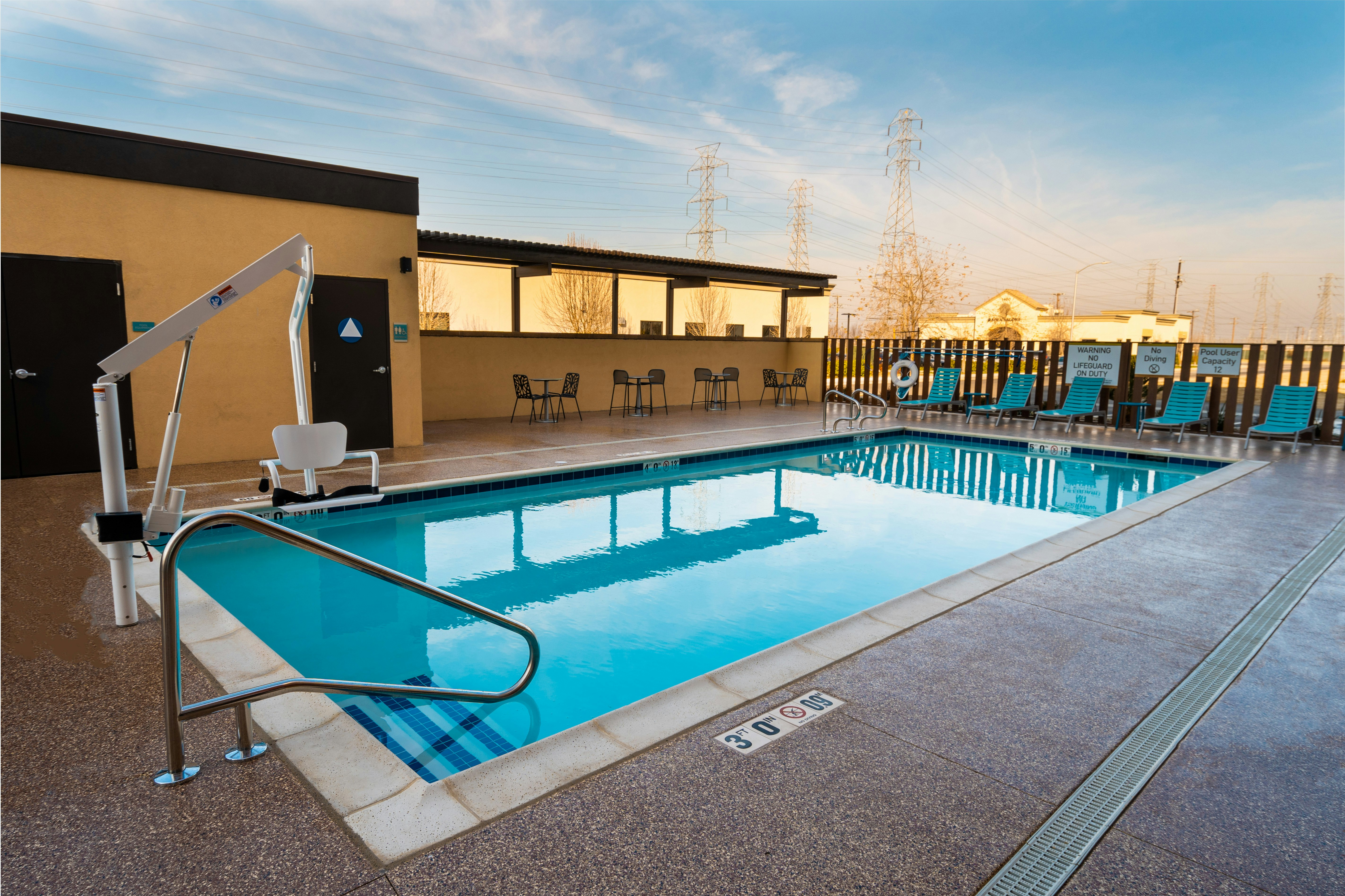 Home2 Suites By Hilton Bakersfield 10/19