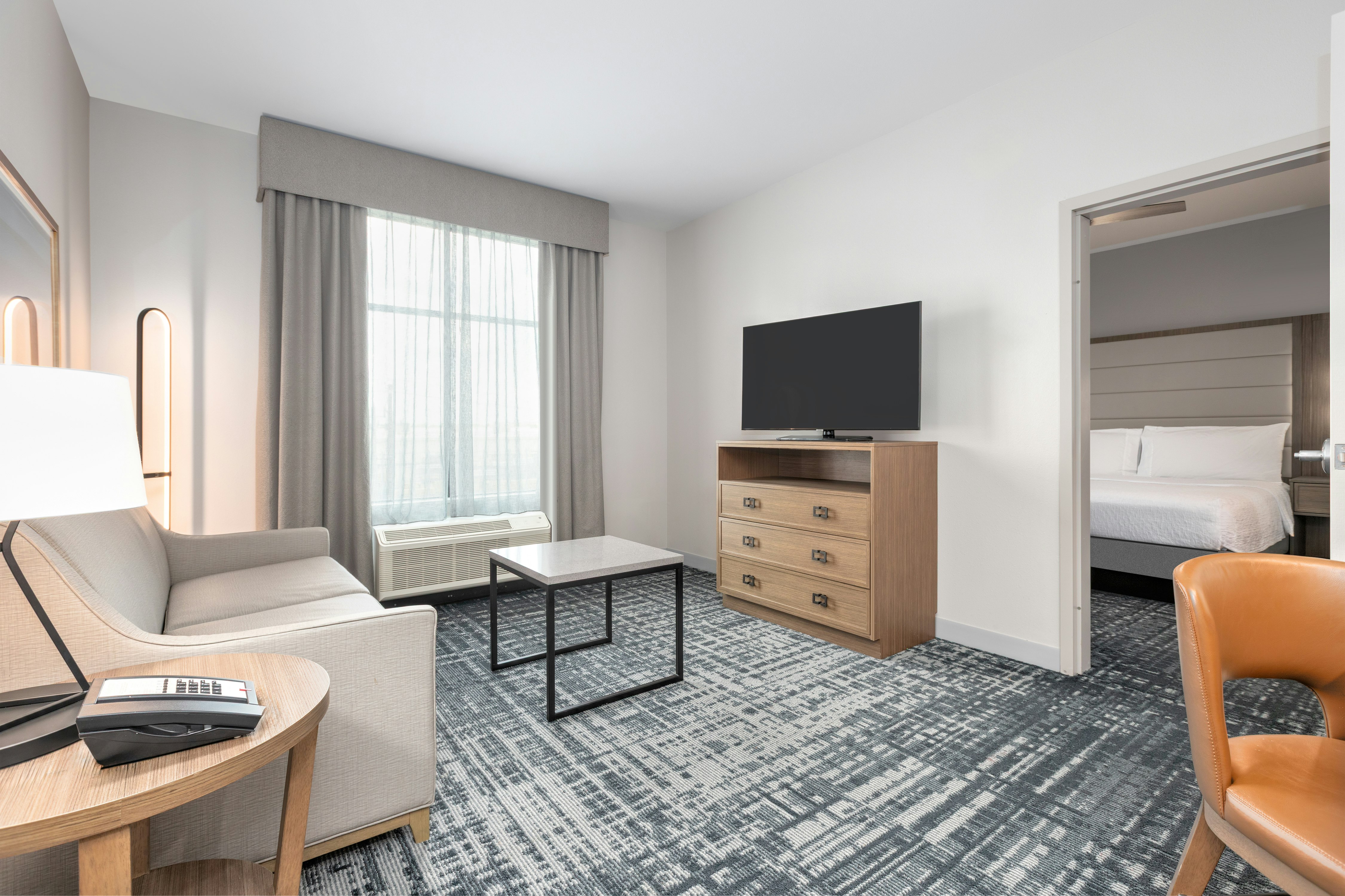 1 BEDROOM, SUITE, KING BED