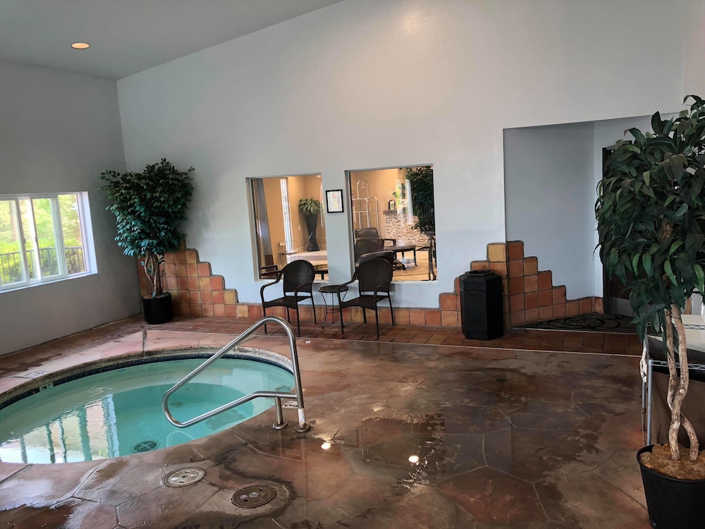 Days Inn by Wyndham Williams, AZ 4/58