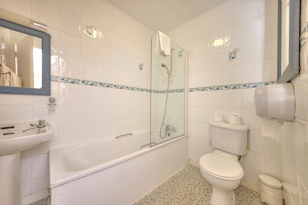 Muthu Fort William Hotel 13/64