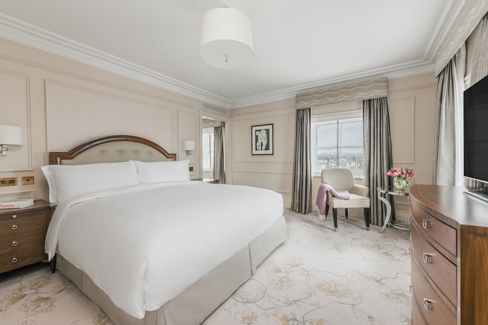 Tower, Suite, King Bed