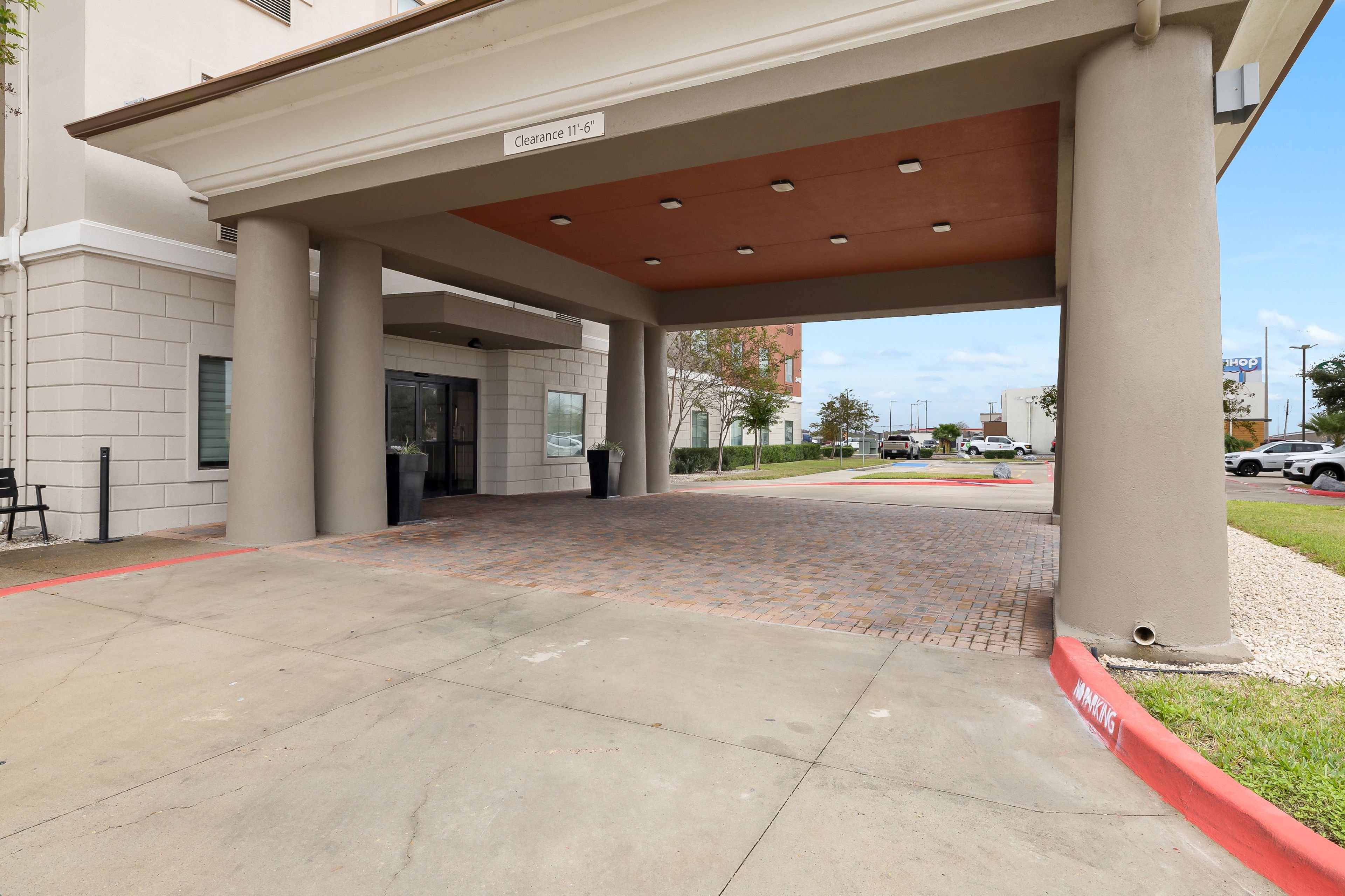 Holiday Inn Express Hotel And Suites Kingsville 50/55