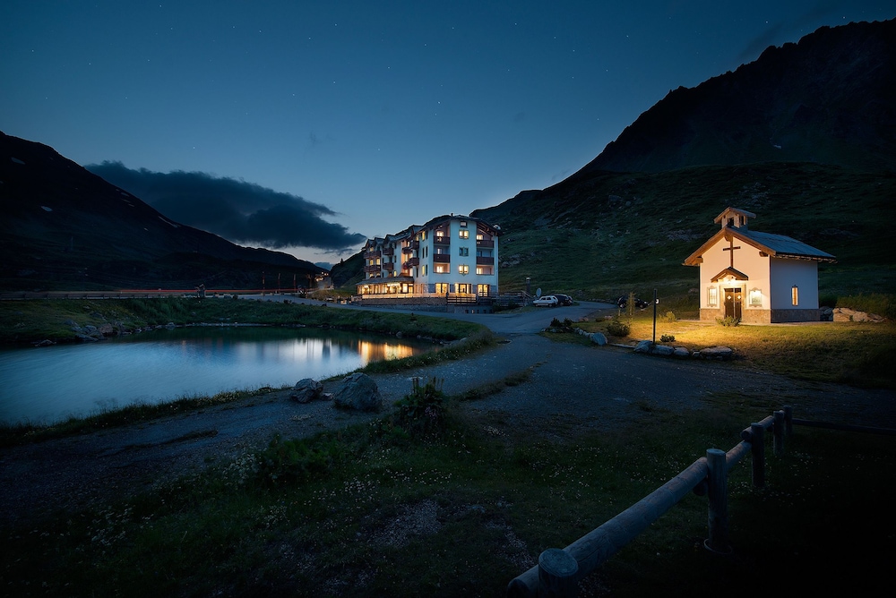 HOTEL INTERALPEN 67/74