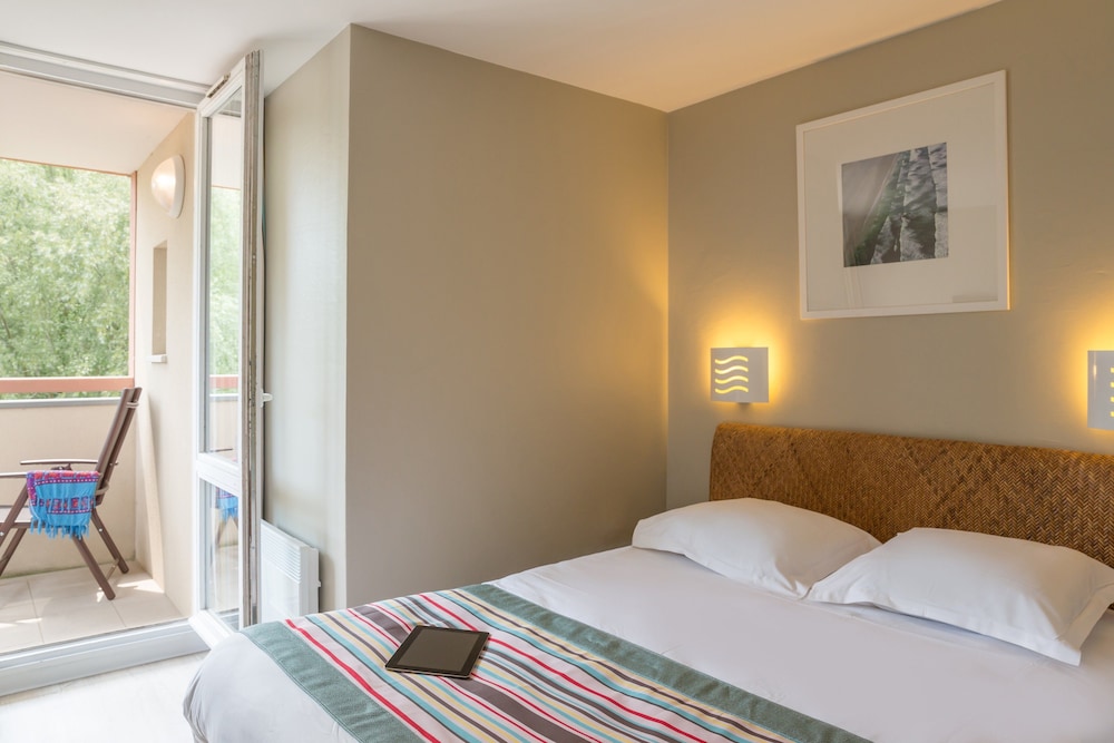 1 Bedroom, Apartment, Alcove, Balcony or Terrace