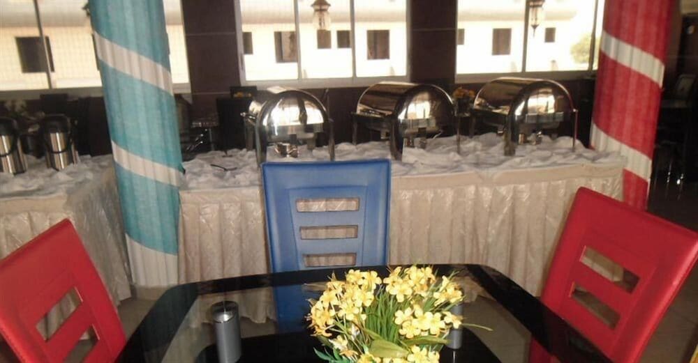 Afrique Hotel Douala Airport 13/28