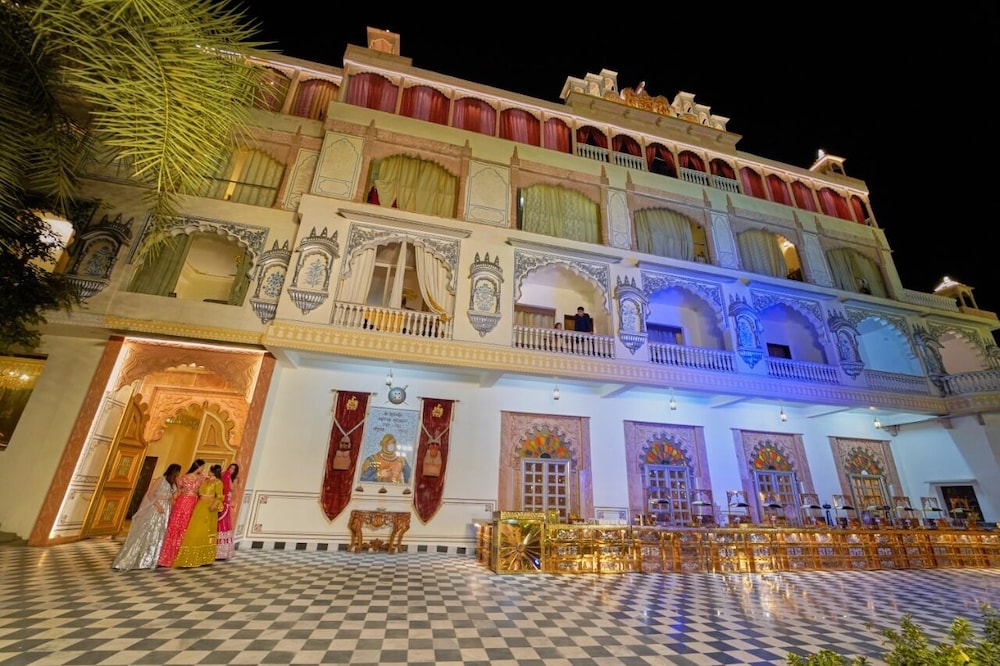 LOHAGARH FORT RESORT photo4