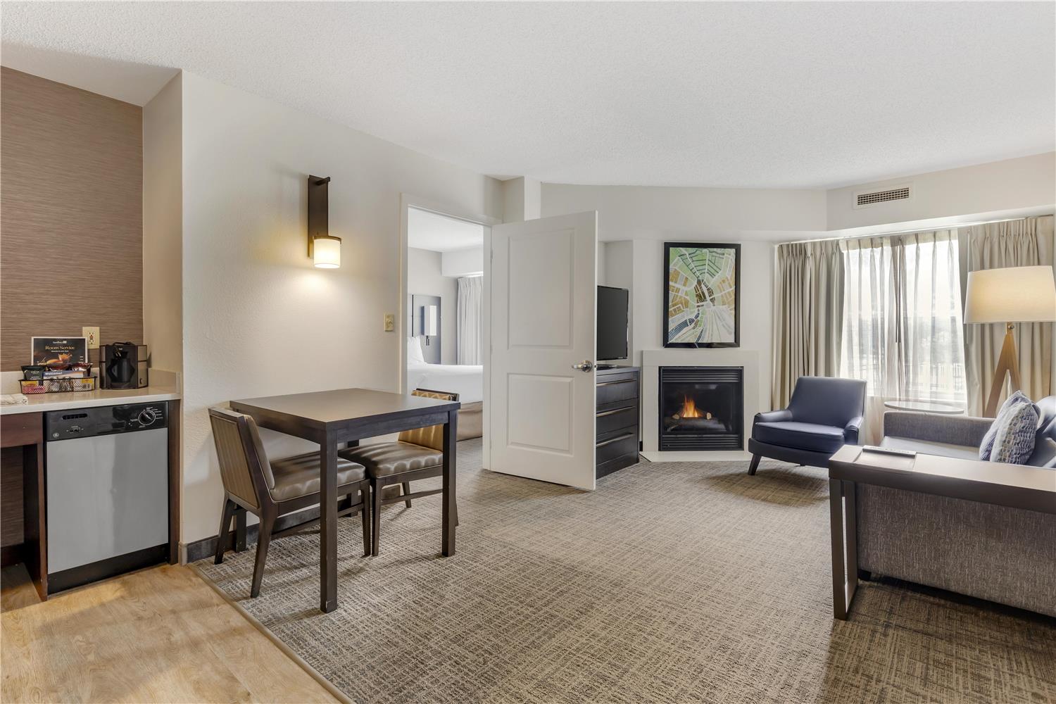 Sonesta Es Suites Fairfax Fair Lakes 23/63