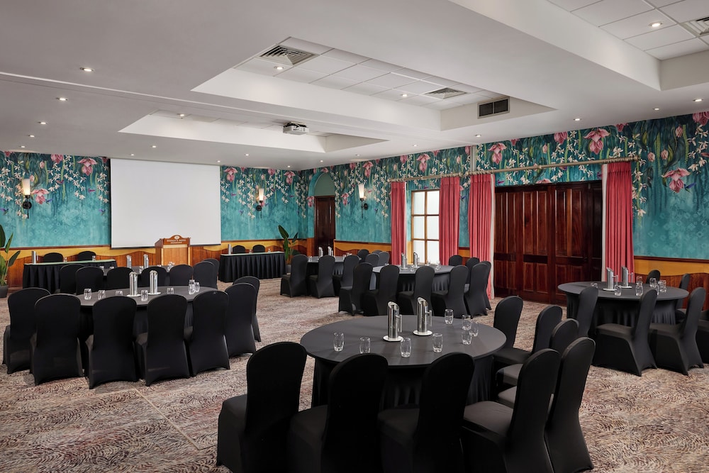Dooleys Hotel Waterford City 52/57
