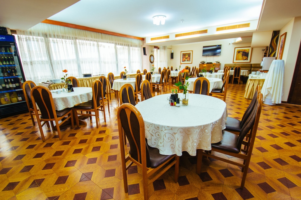 Kristal Palace Hotel 54/71