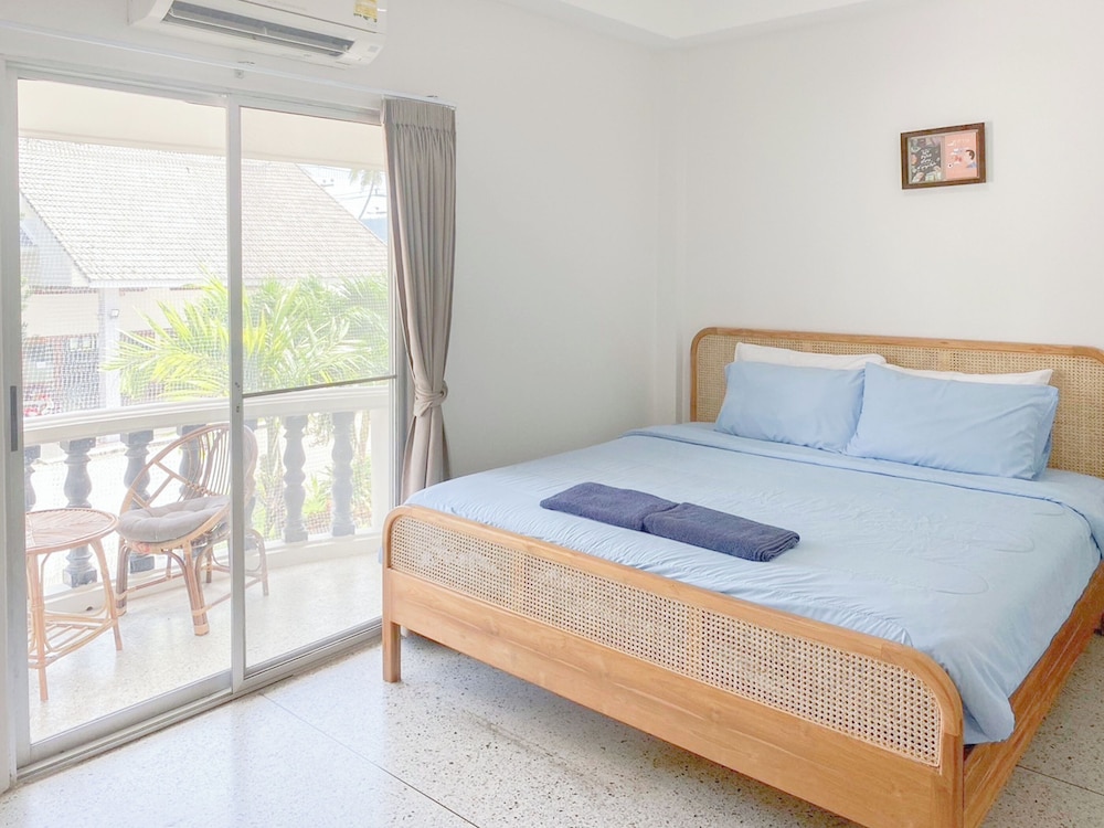 Bang Saphan Resort Hotel 16/50