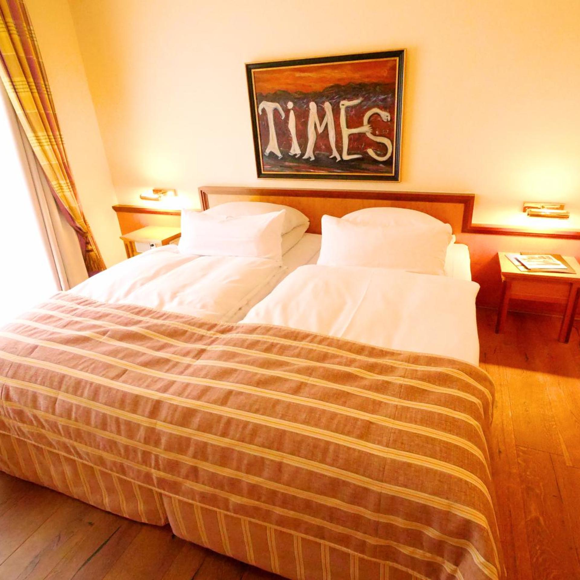 غرفة بسرير مزدوج أو سريرين منفصلين، Villa Hammerschmiede Hotel 3/10