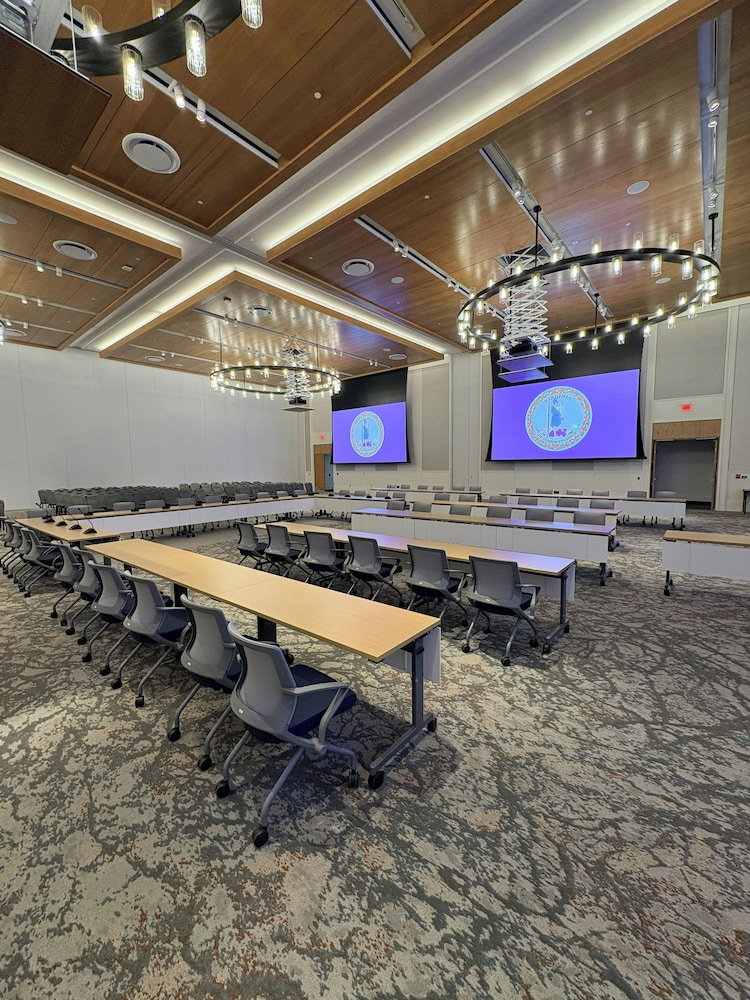 Virginia Guesthouse Hotel and Conference Center 40/50