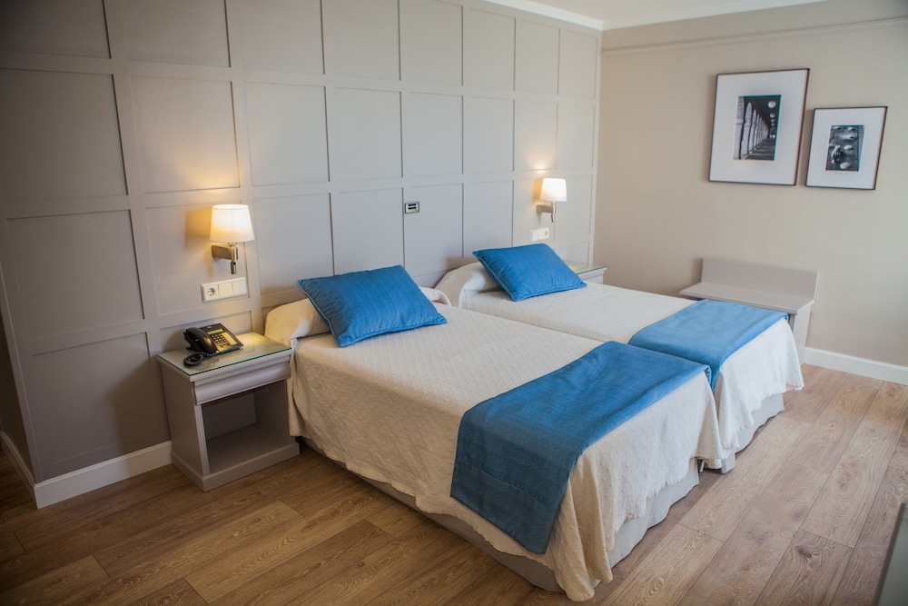 Hotel Dona Blanca 8/33