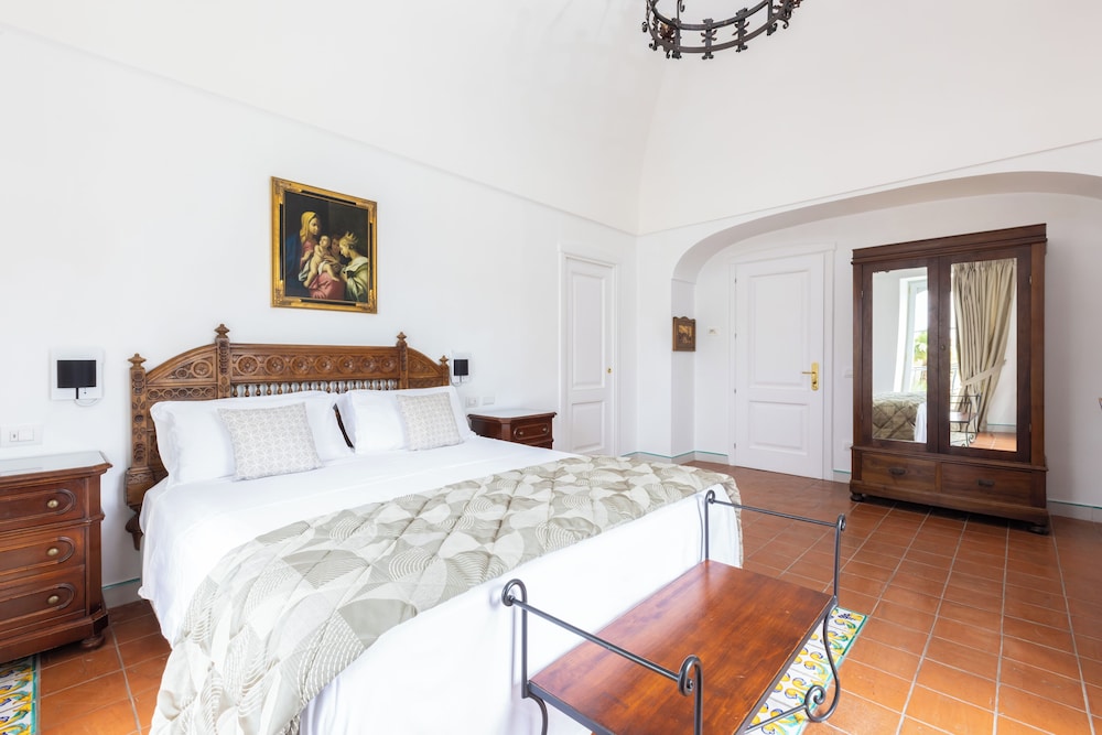 SUPERIOR, DOUBLE BED, SEA VIEW, BALCONY
