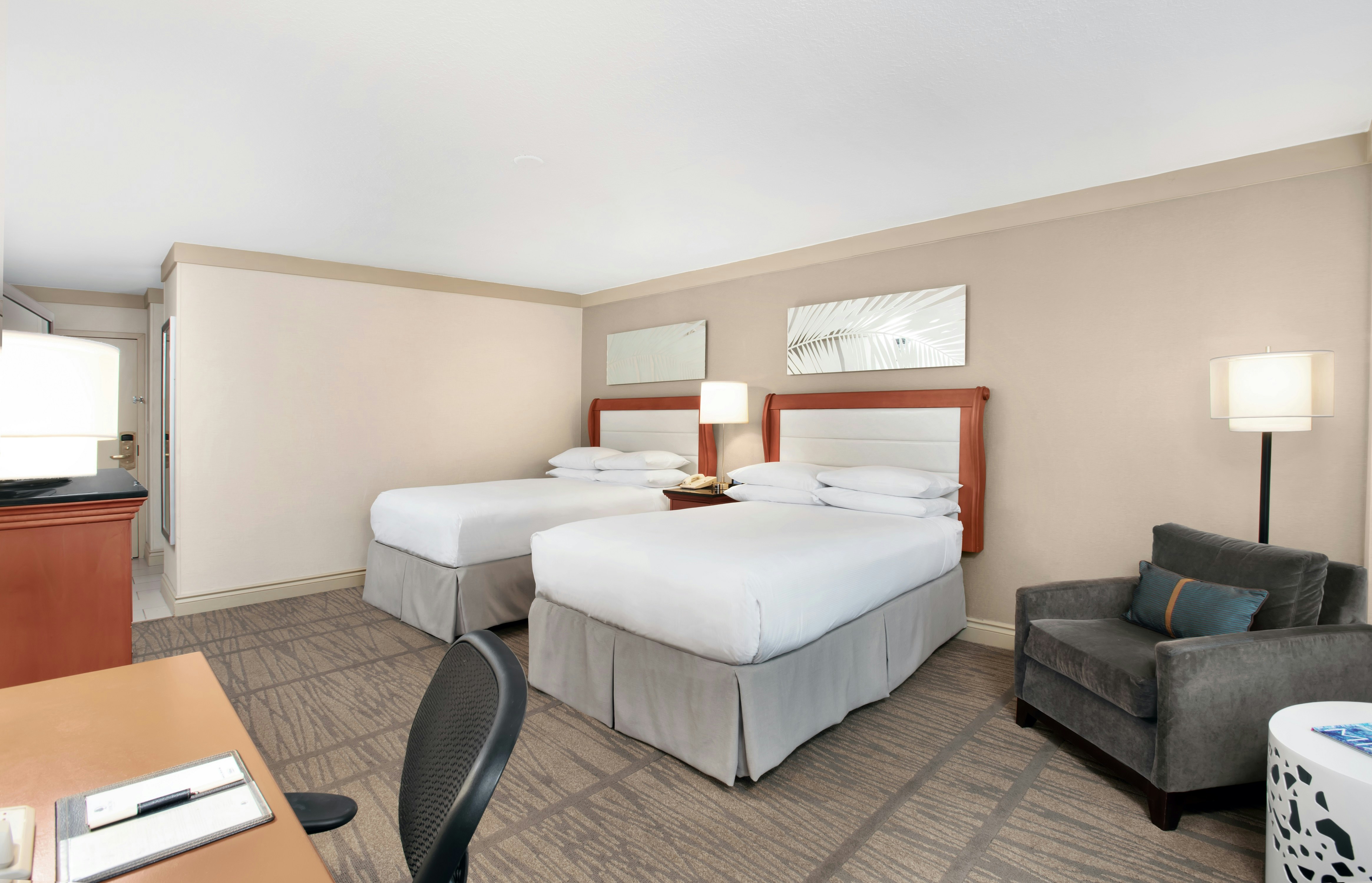 JUNIOR SUITE, 2 DOUBLE BEDS, SOFA