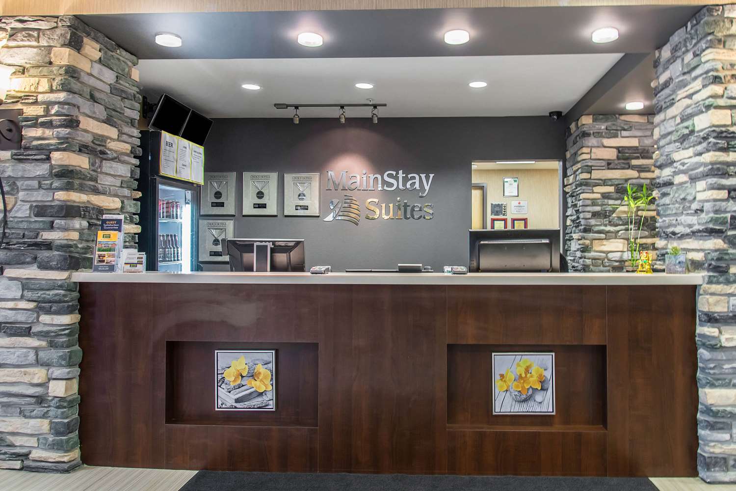 MainStay Suites Winnipeg Airport 5/39
