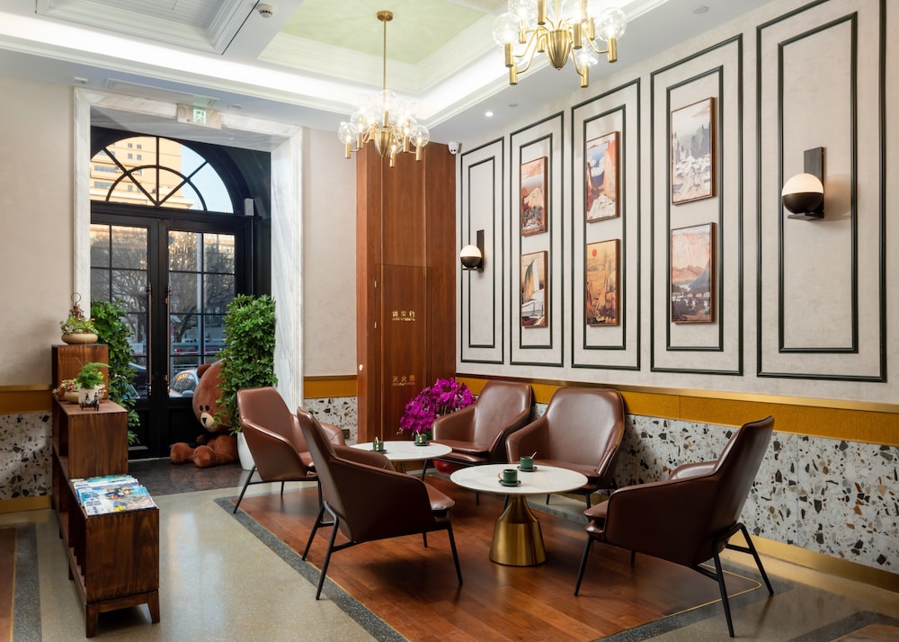 Nostalgia S Hotel (Beijing Xi Dan Jinrong Street) 34/41