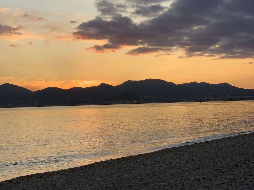 ibis Cannes Plage La Bocca 58/63