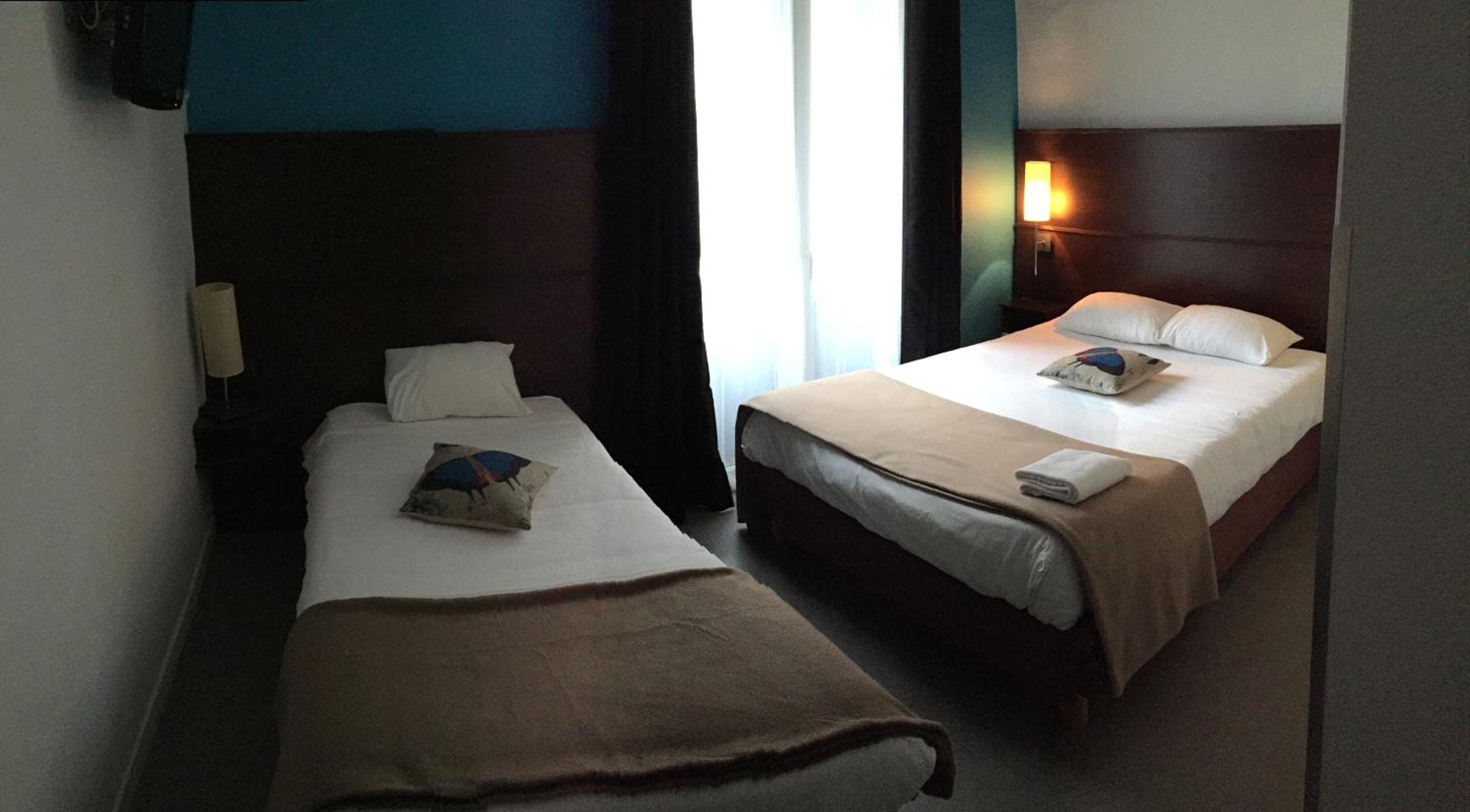 Room, Triple, 1 Double and 1 Single Bed