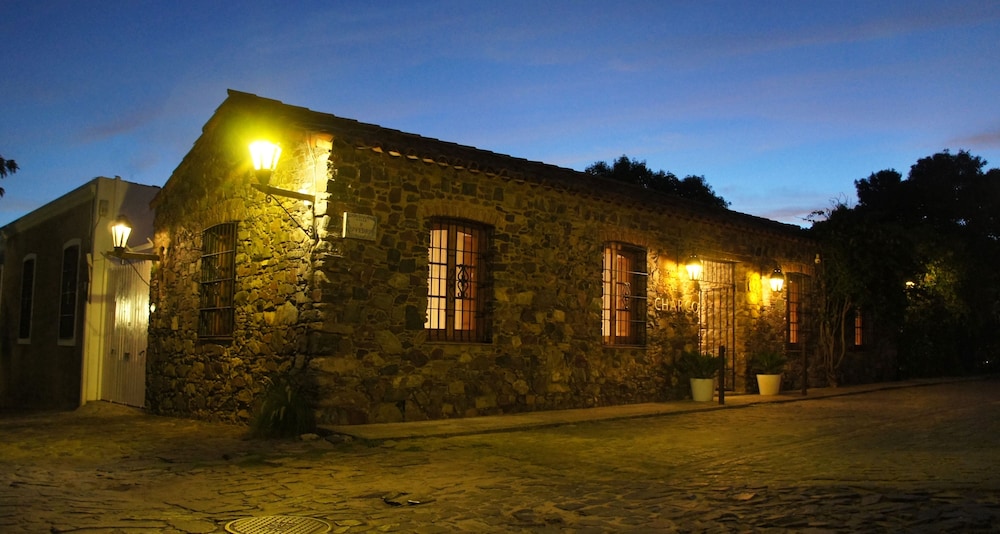 Charco Hotel 3/50