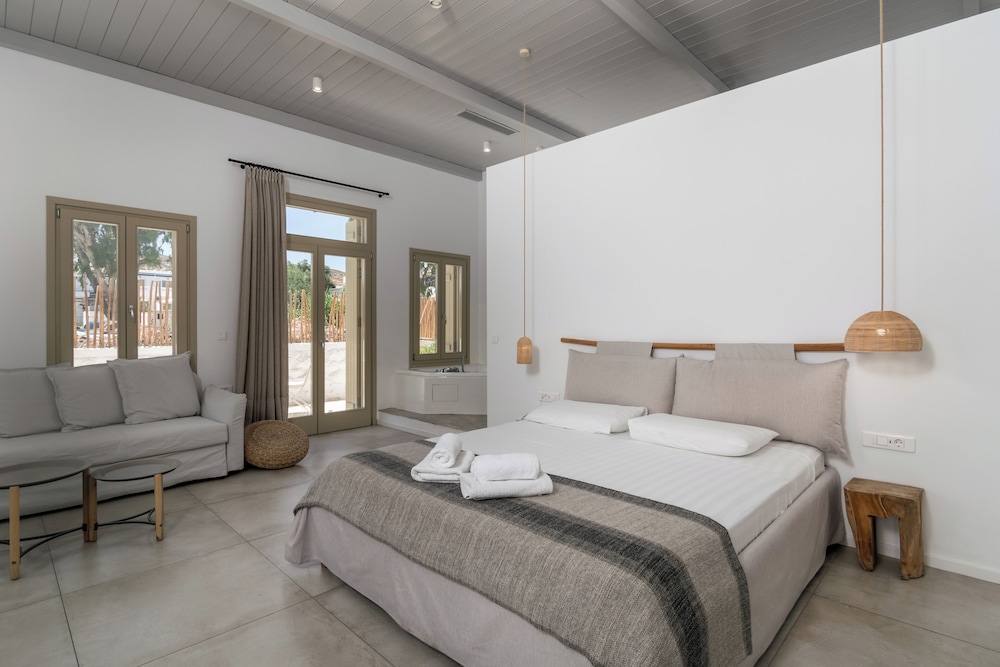 Arco Solium Suites 16/48