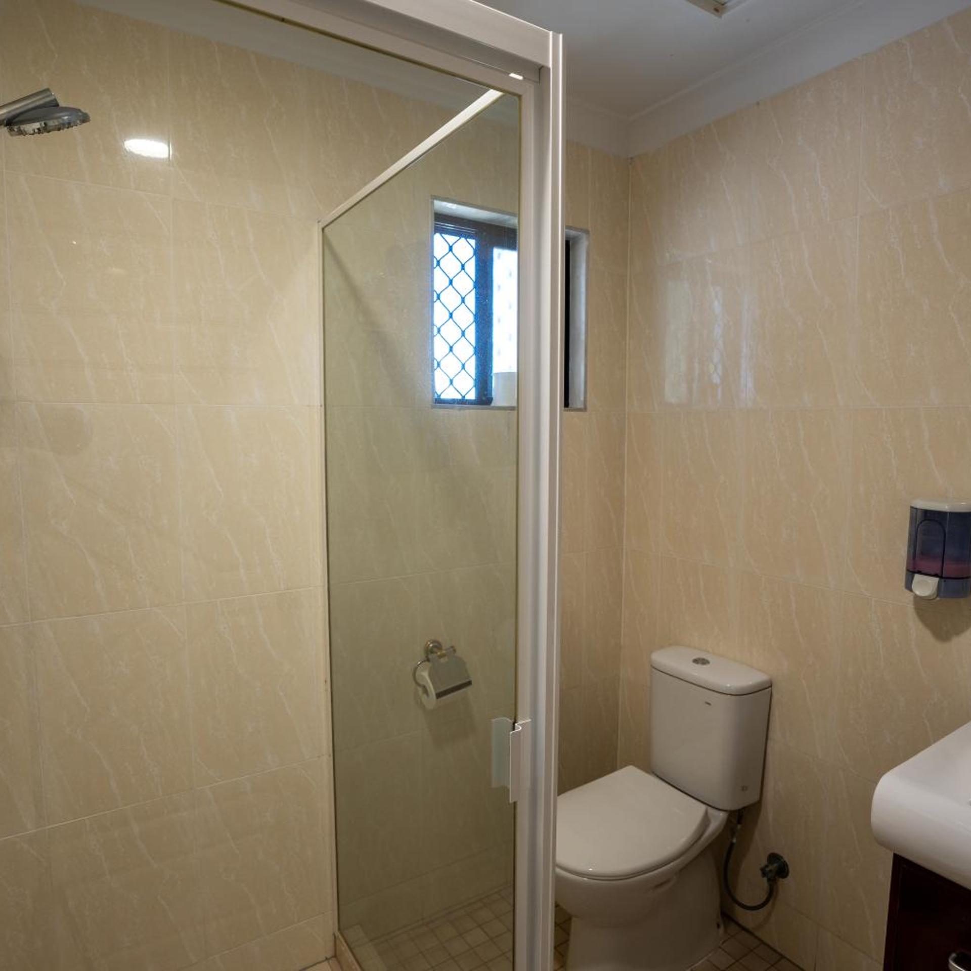 Novena Palms Motel 20/20