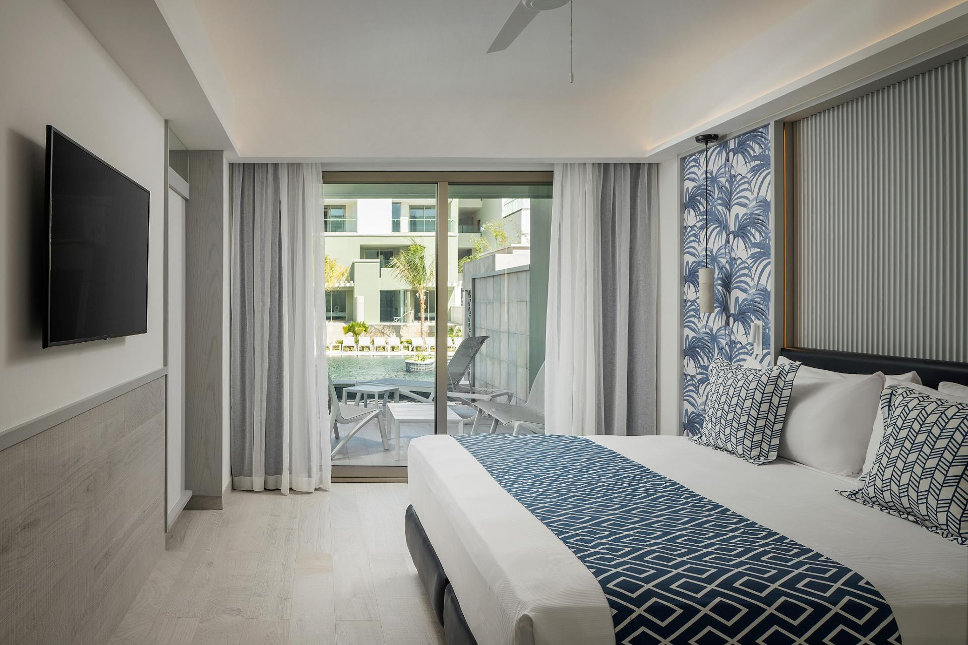 Super, Family Suite