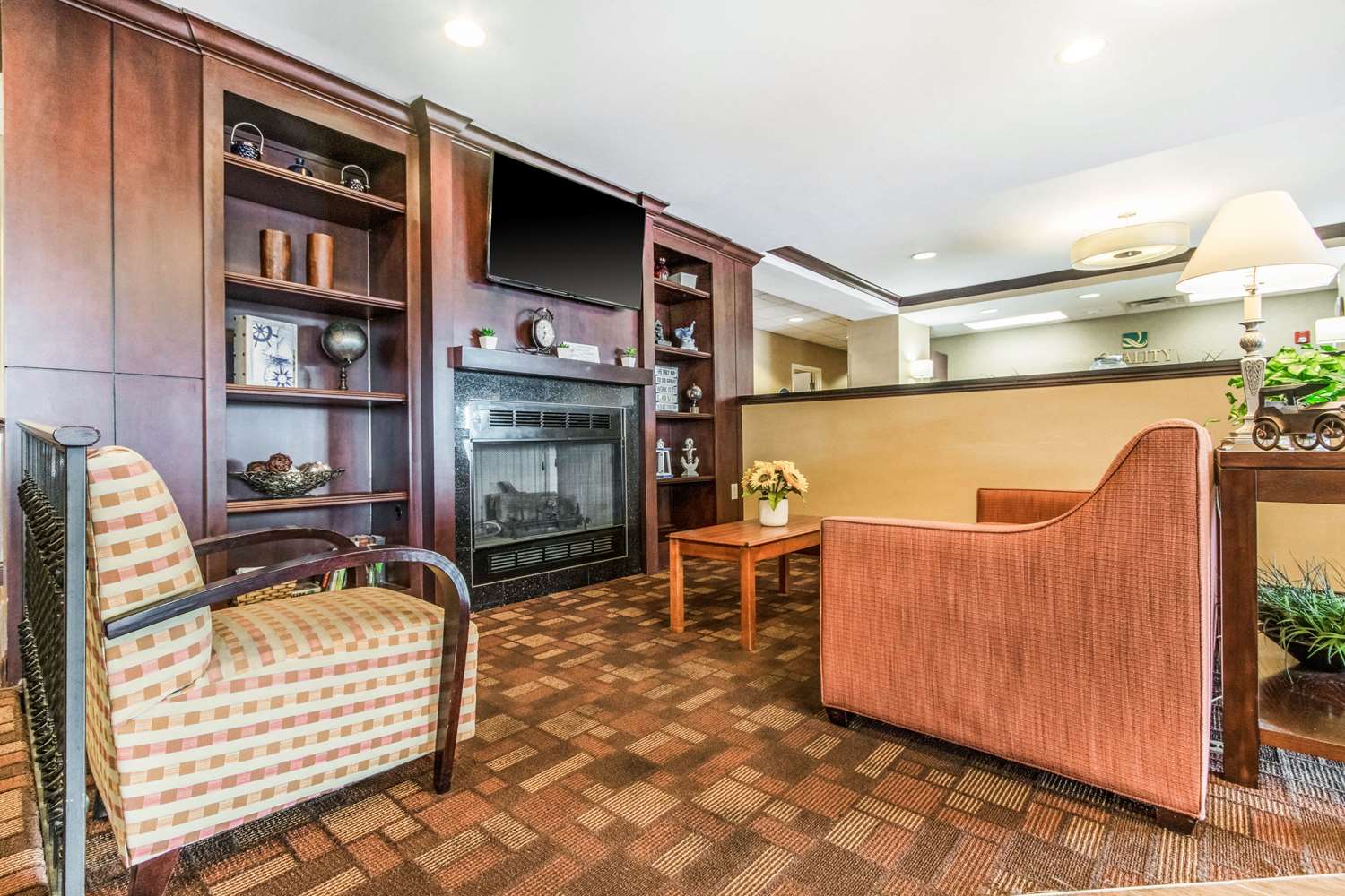 Quality Inn & Suites Lawrenceburg 3/8
