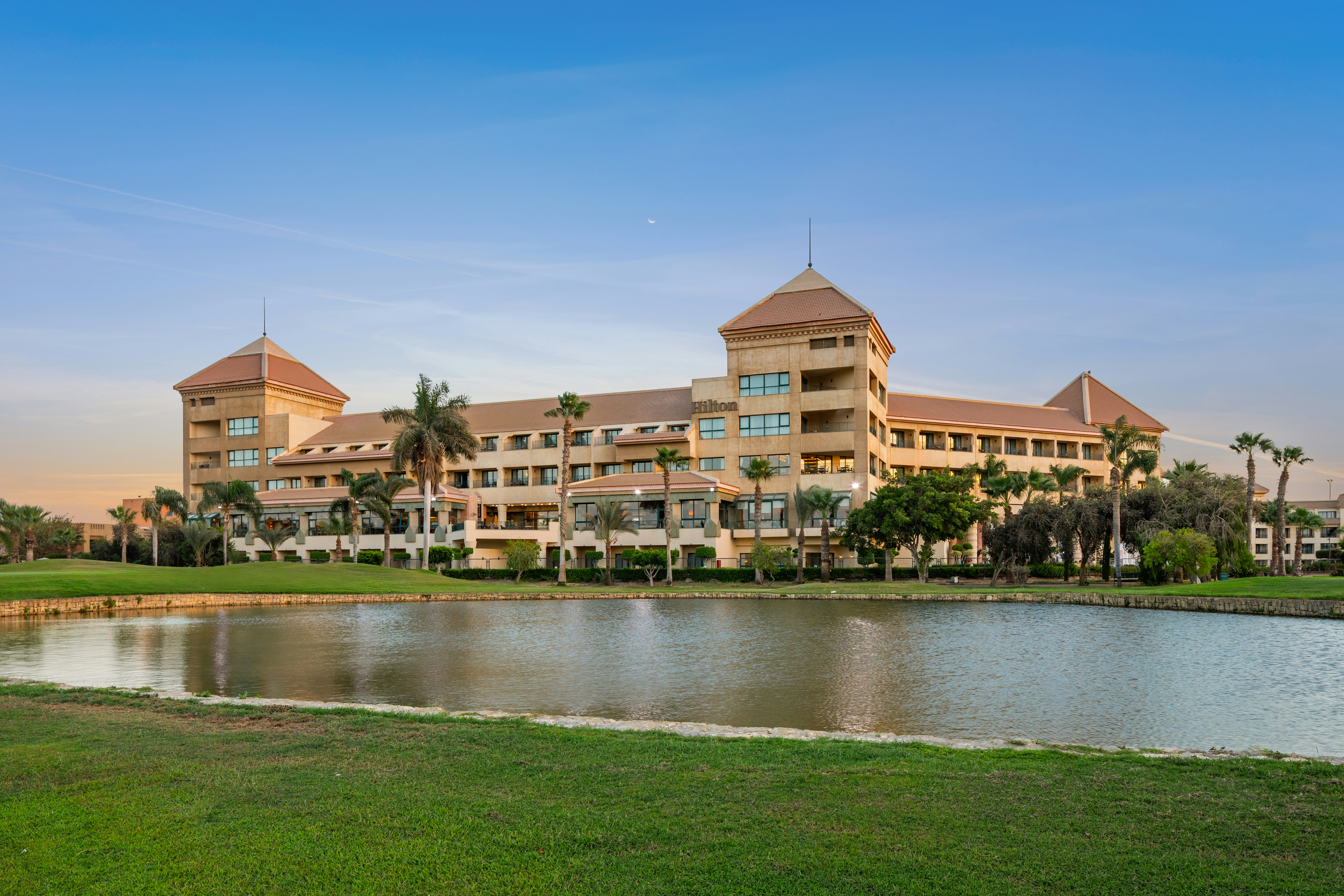 Hilton Pyramids Golf Resort 66/75