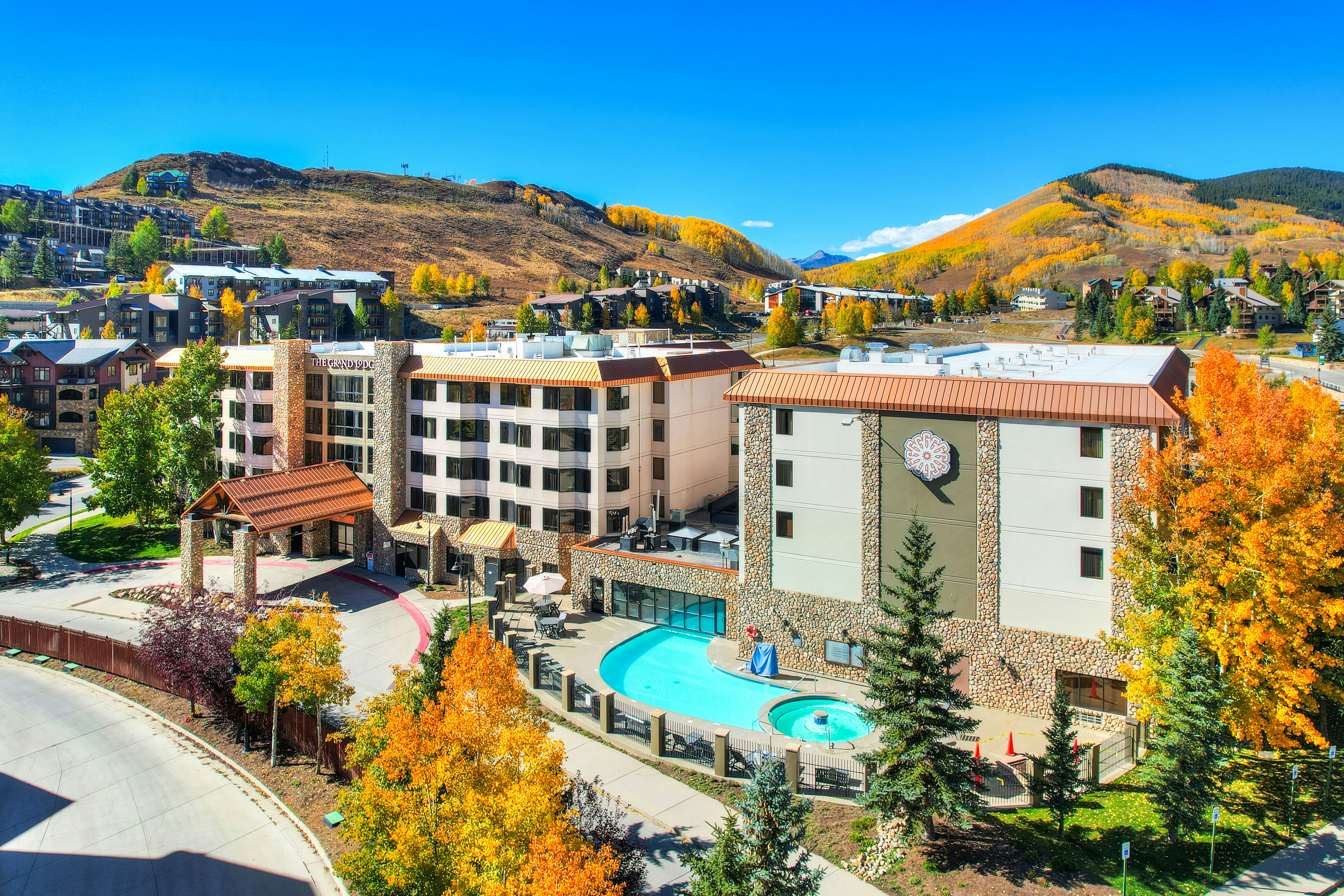 Grand Lodge Crested Butte 3/33