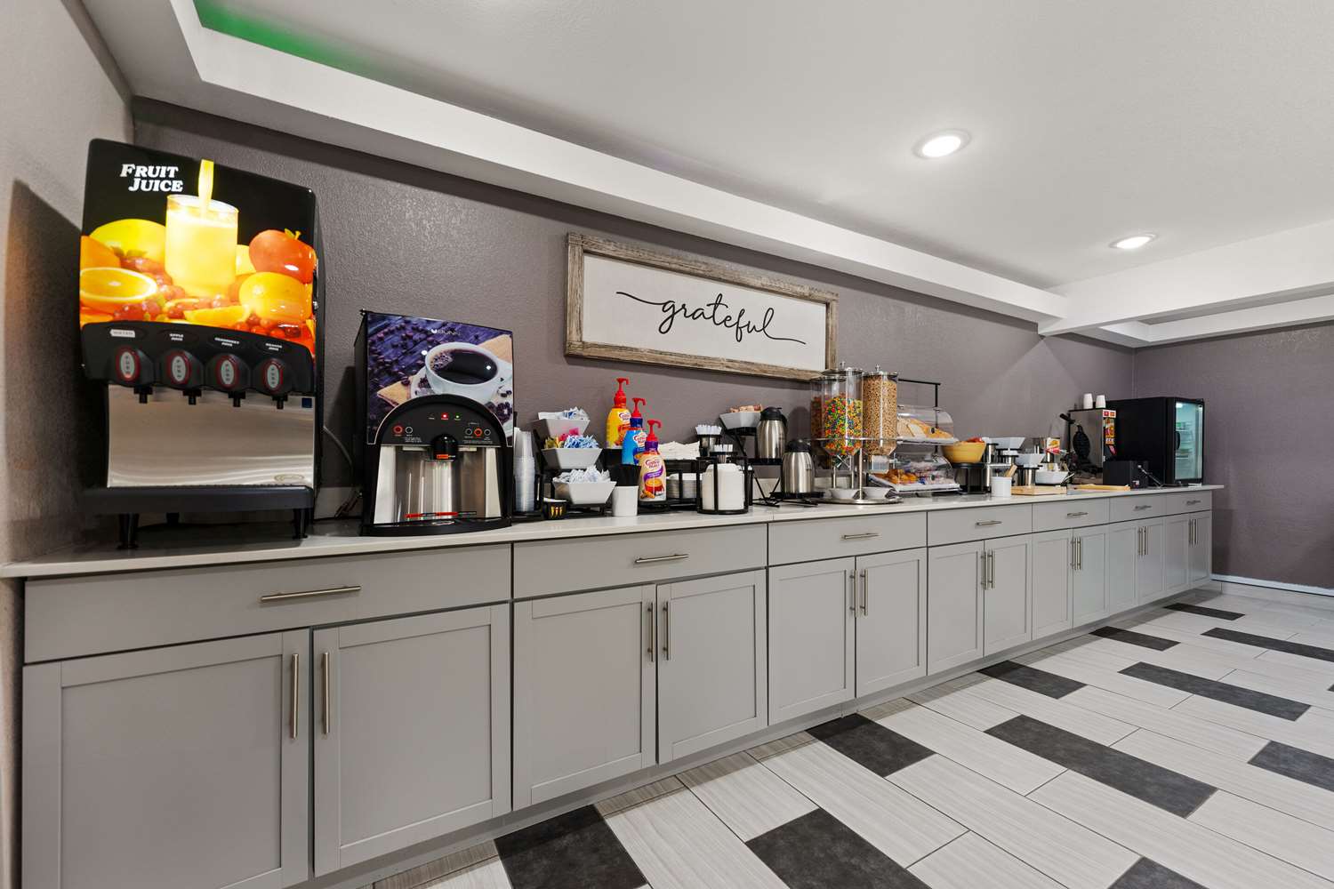 Econo Lodge Rockford Casino Area 18/37