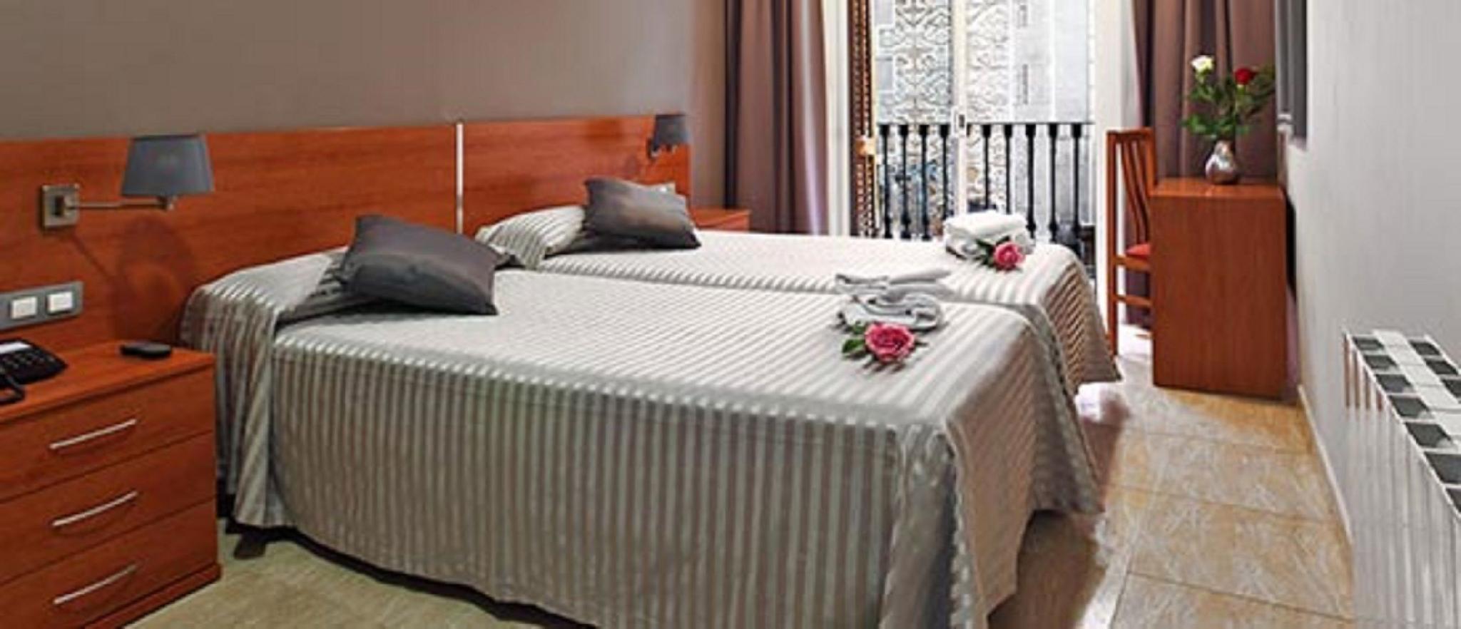 Standard, Twin Beds