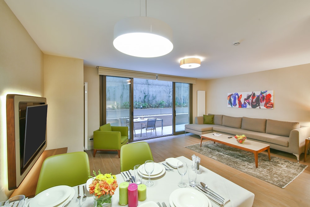Tzl Suites 37/69