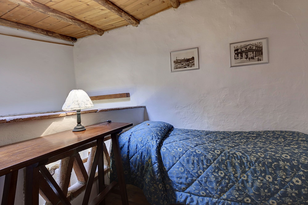 Farm House La Presura 11/50