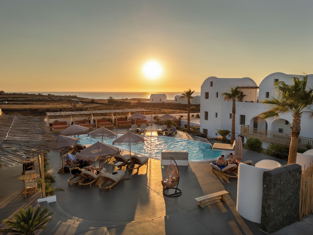 Amethyst Exclusive Suites Oia 65/72
