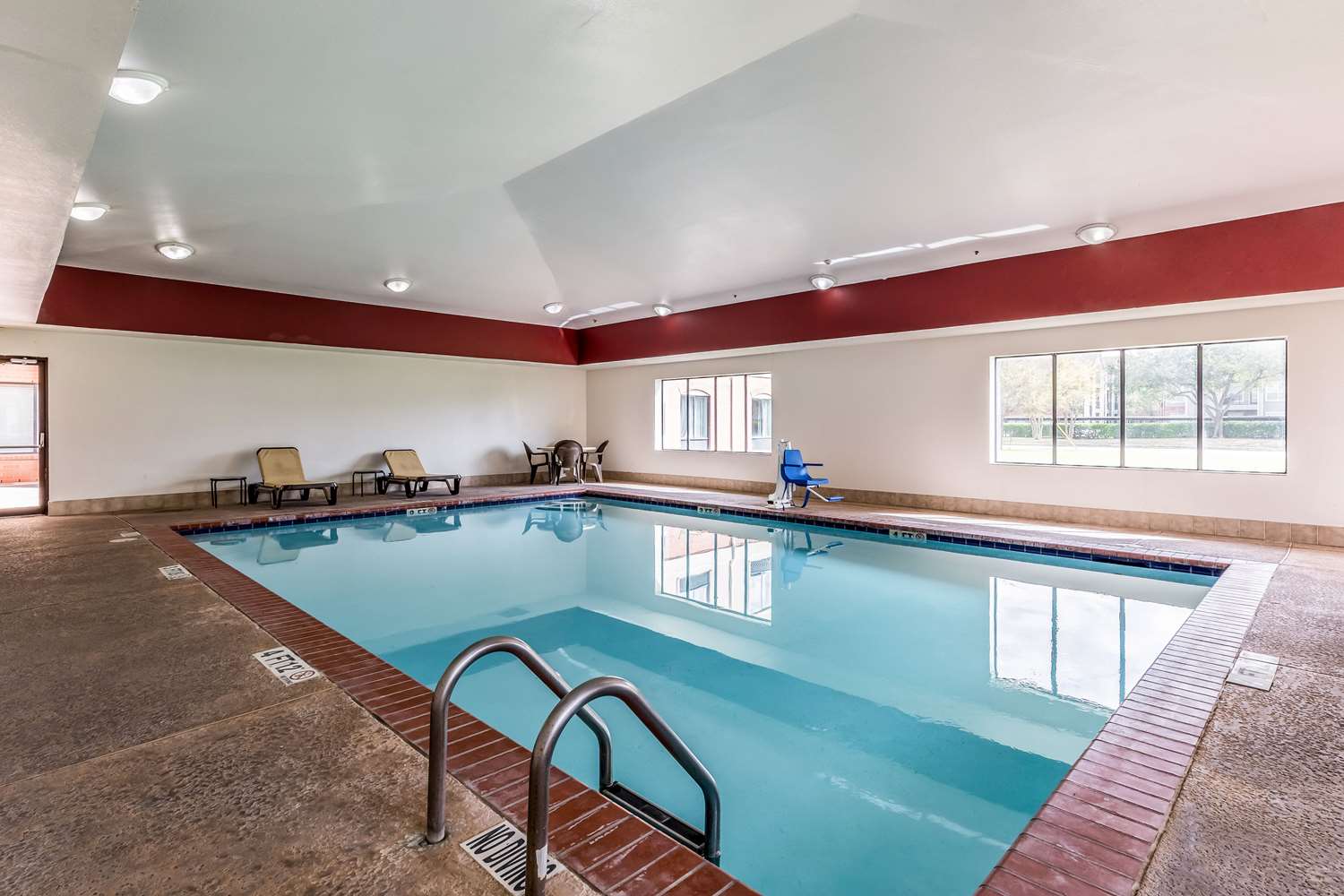 Sleep Inn & Suites Stafford Sugarland 10/23