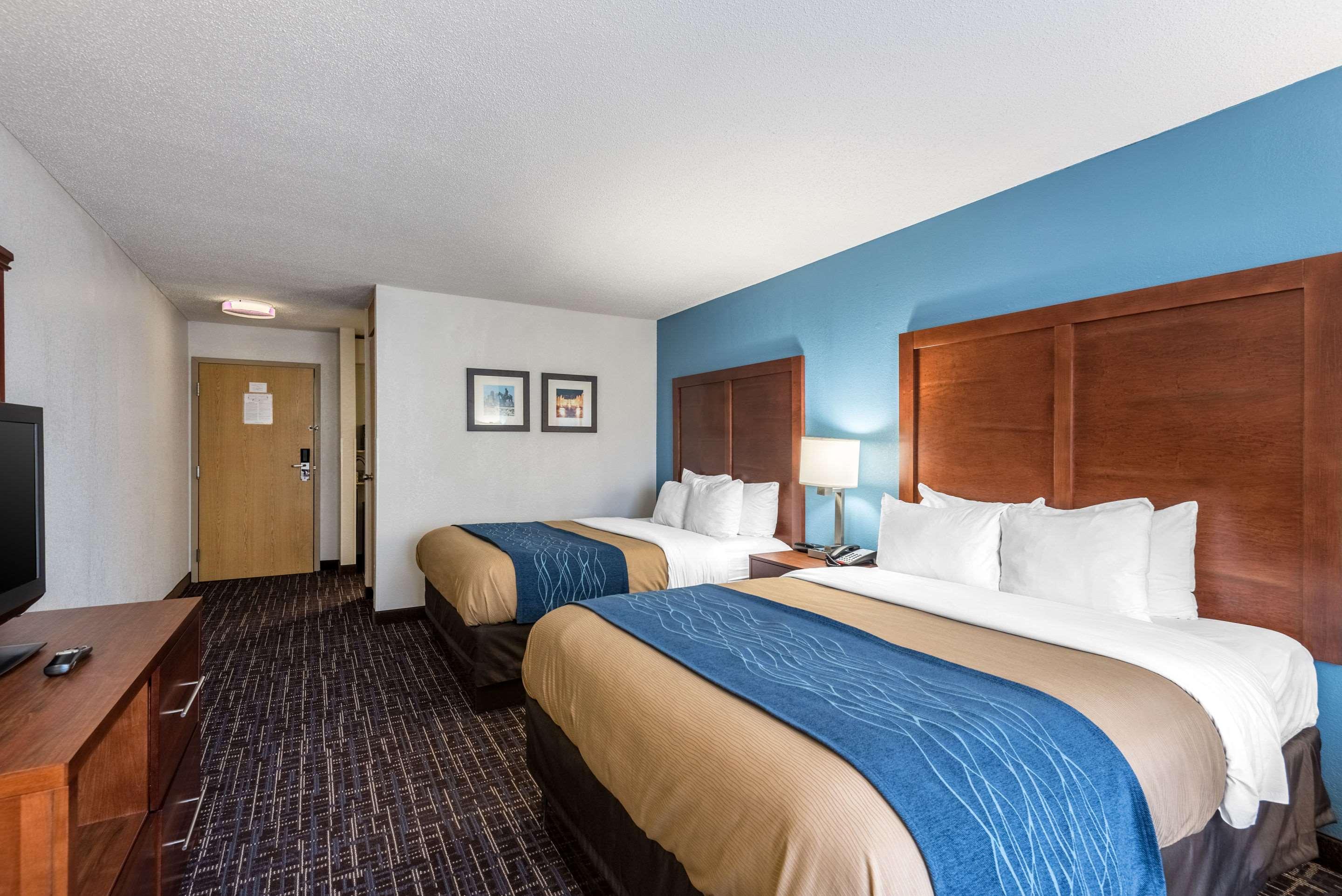 غرفة بسريرين كوين، Comfort Inn and Suites Lees Summit Kansas City 4/8