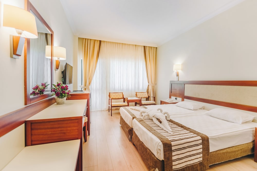 Sural Hotel 18/63