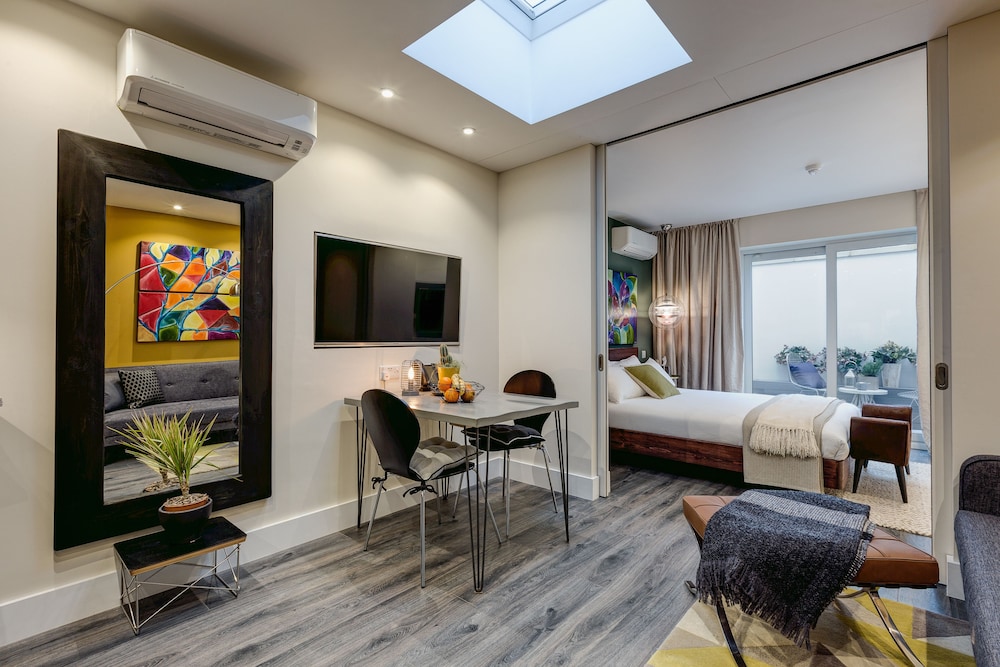 Hotel 55 25/55