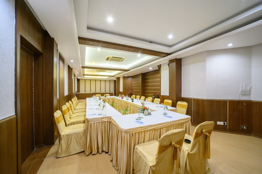 Sinclairs Siliguri 23/50