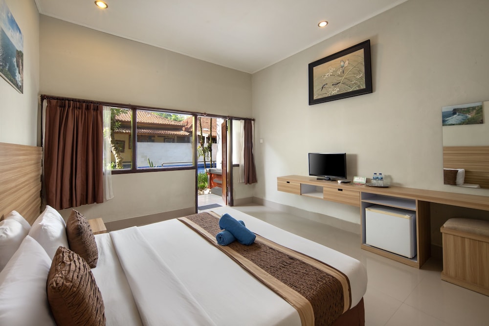 SUPERIOR, DOUBLE OR TWIN BED