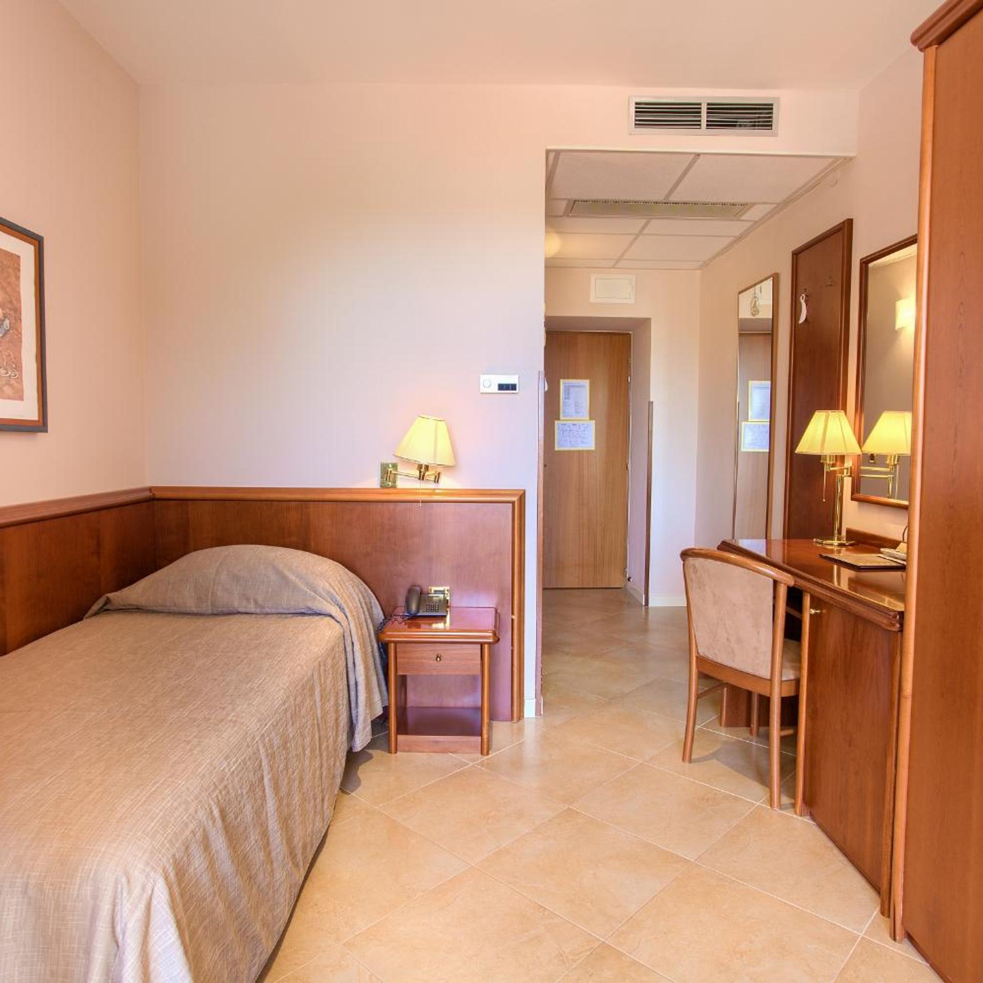 Hotel Kanajt 16/50