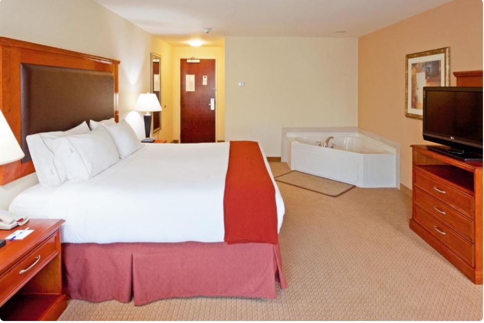 Suite, Hot Tub