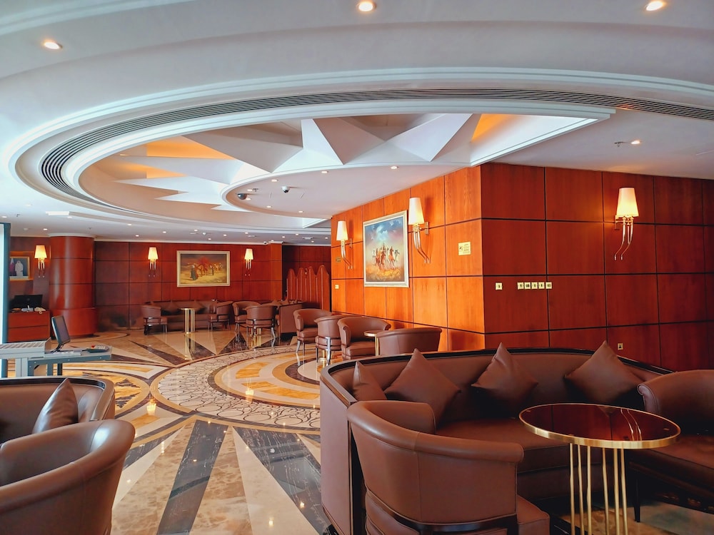 Royal Qatar Hotel 37/45