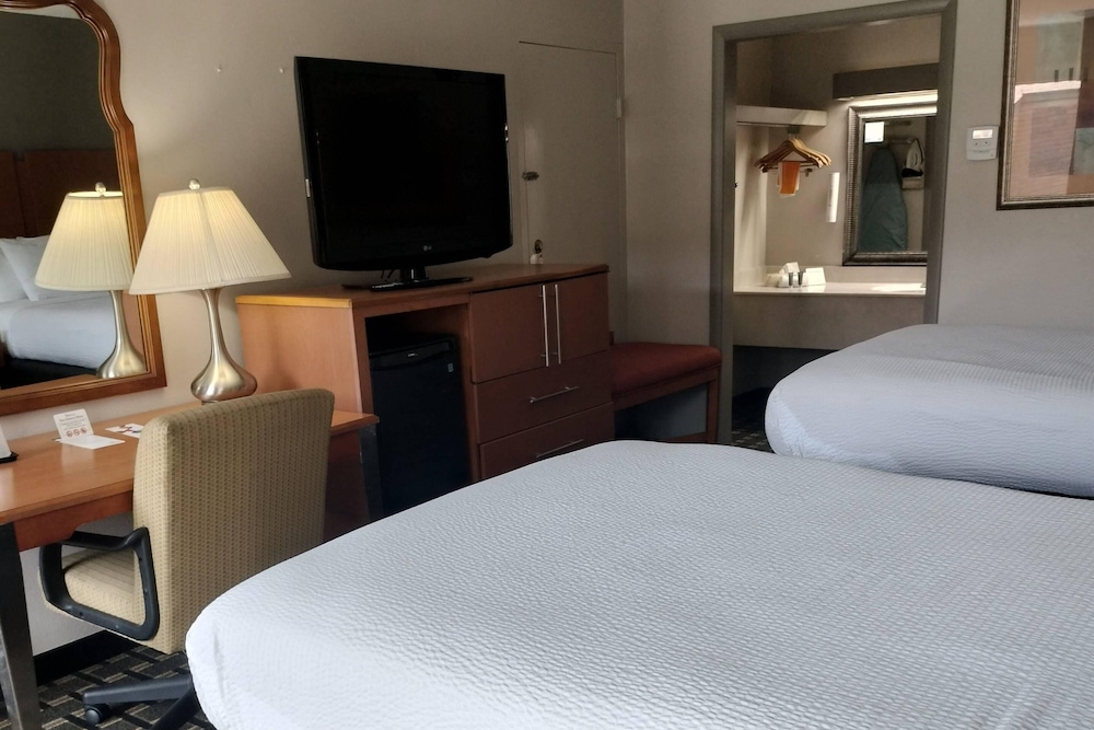 Upgrade, 2 Double Beds