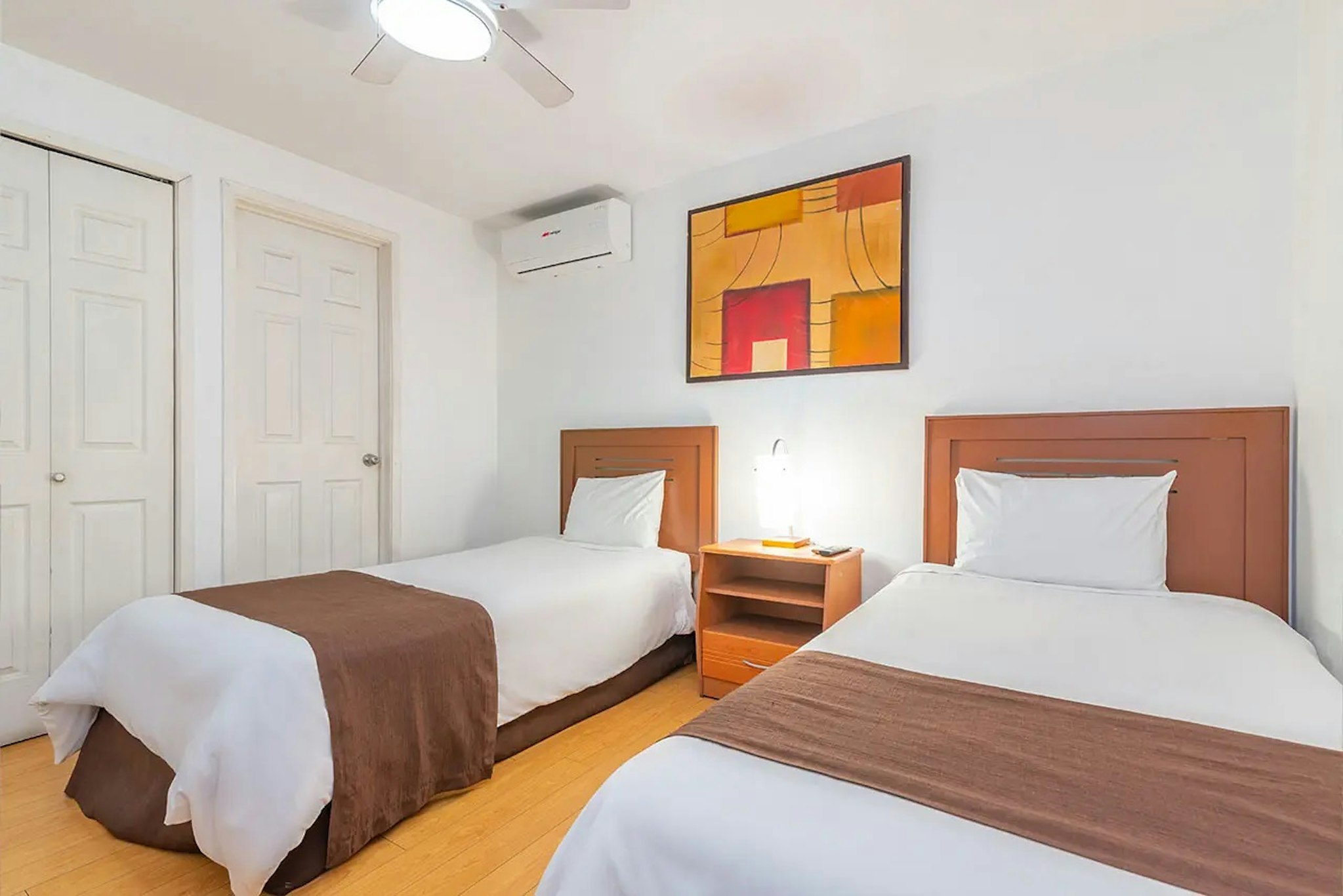 European Life Style Executive Suites Gallery 19/50