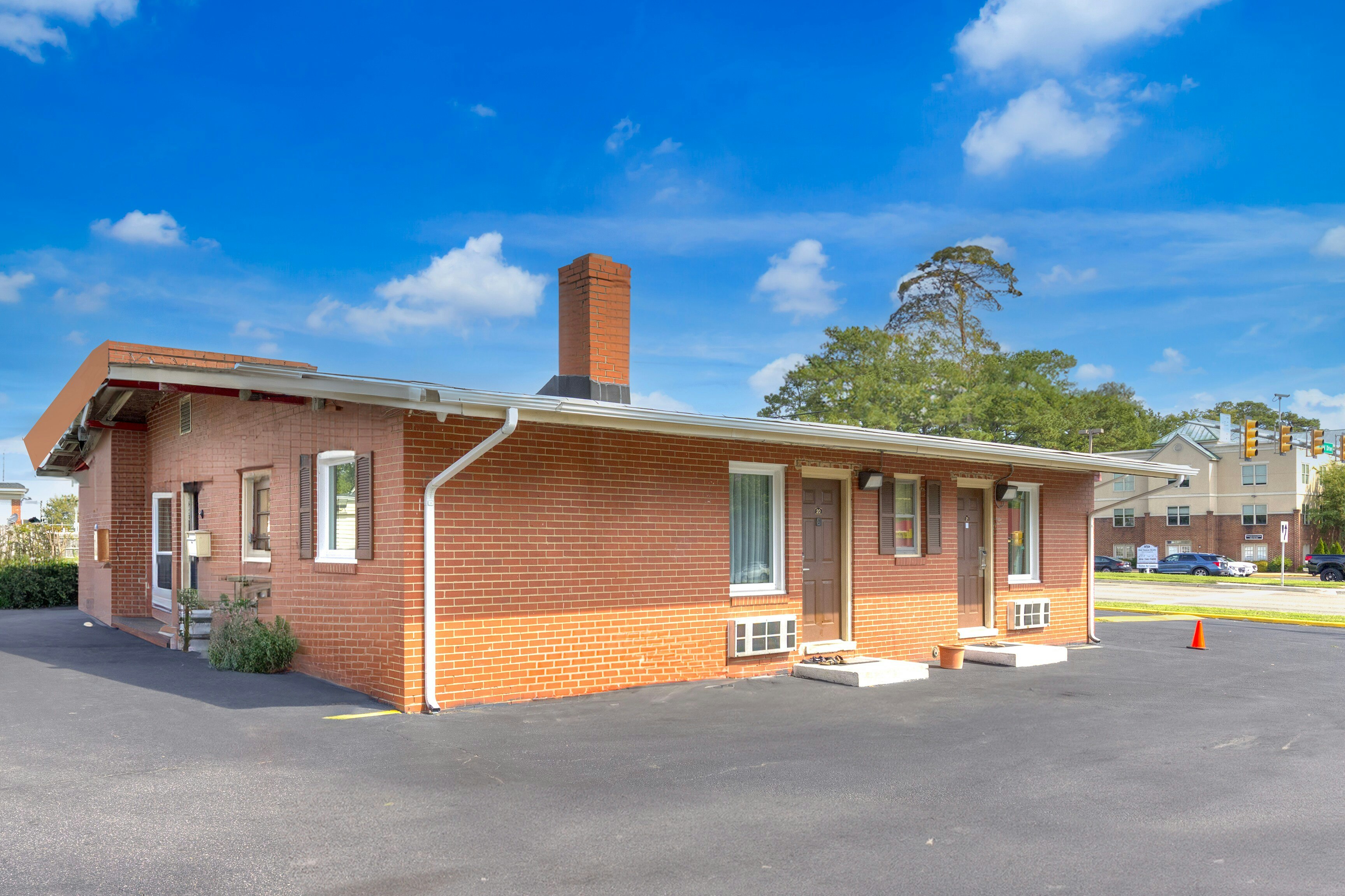 OYO Palm Leaf Motel 28/32