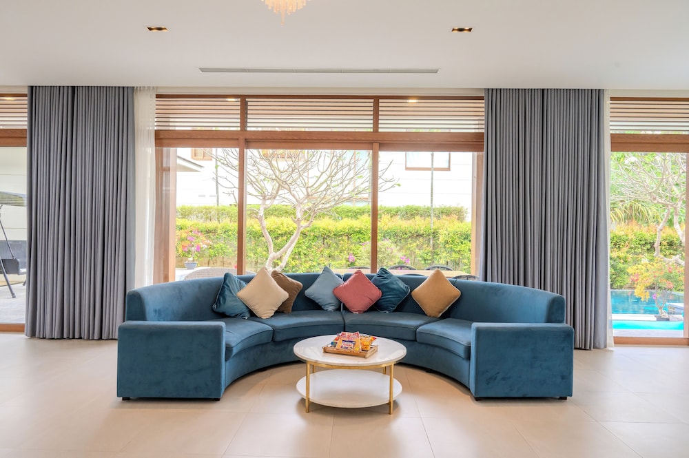 The Ocean Suites 35/50