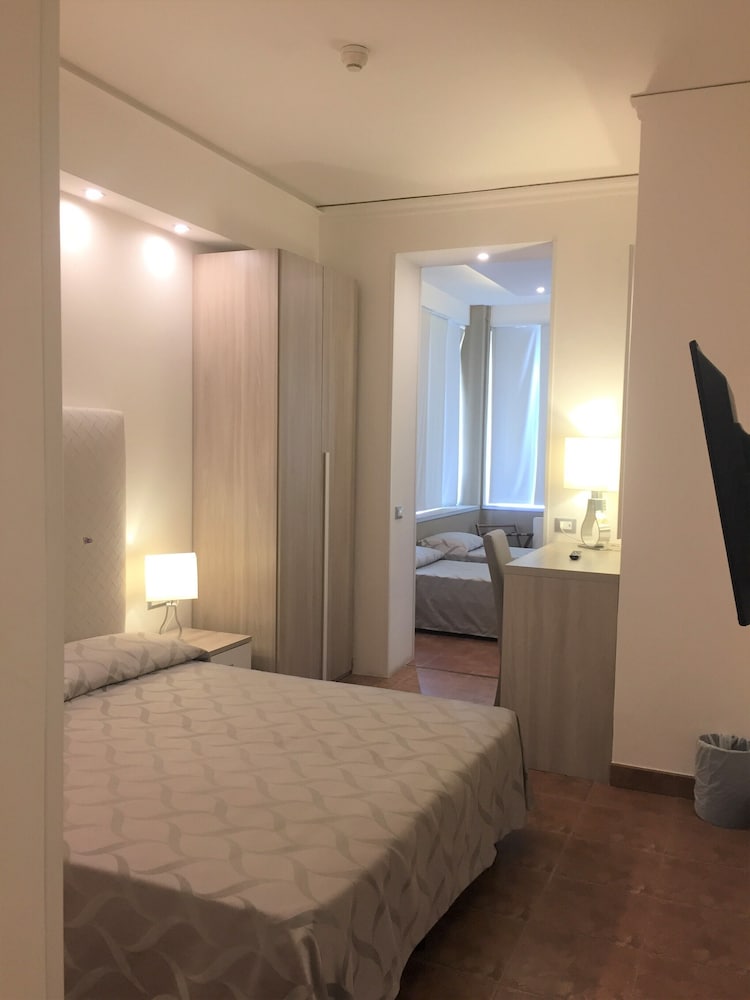 Hotel Alinari 11/42