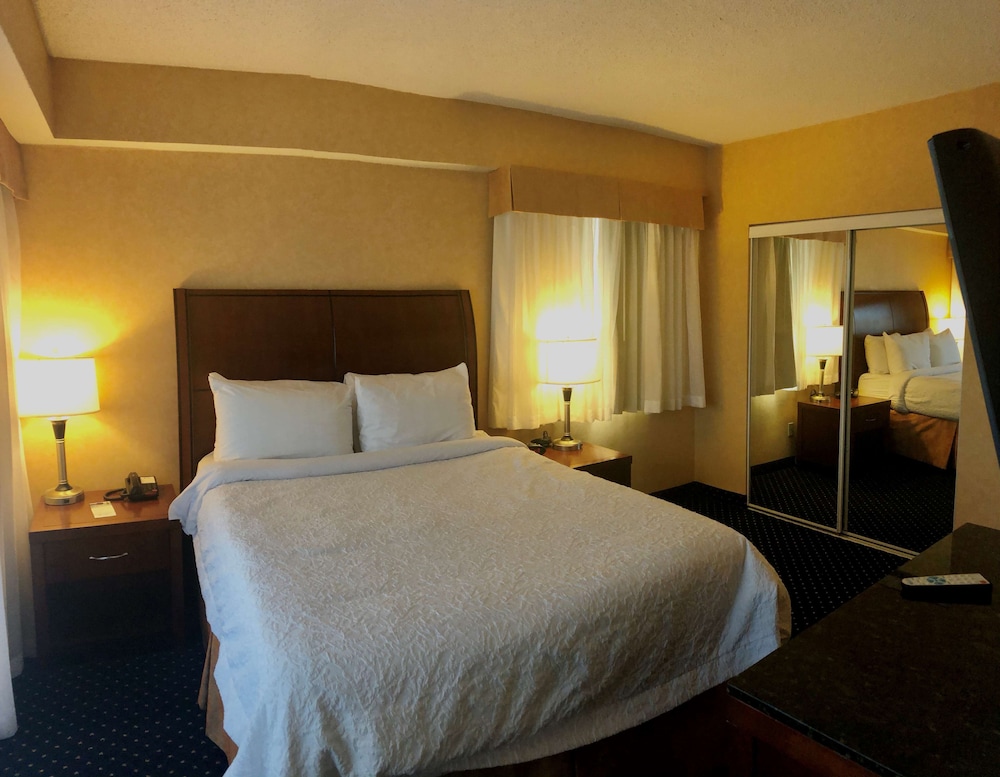 Best Western Plus Suites Downtown 11/42